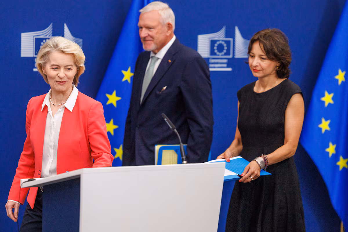 Von der Leyen propone limitar el acceso digital a menores de 13 años